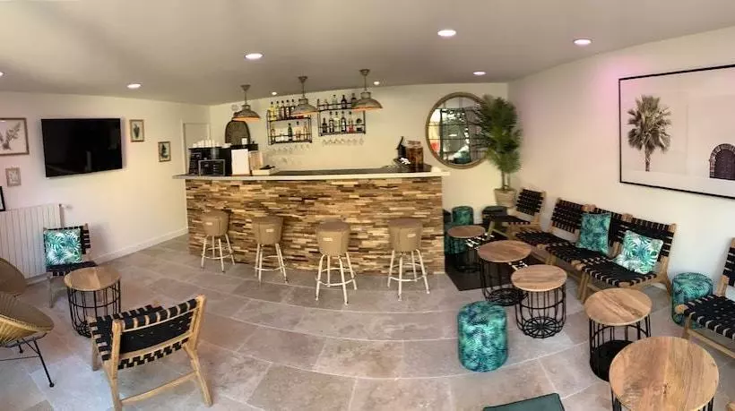 ホテル Hôtel Restaurant O Banel