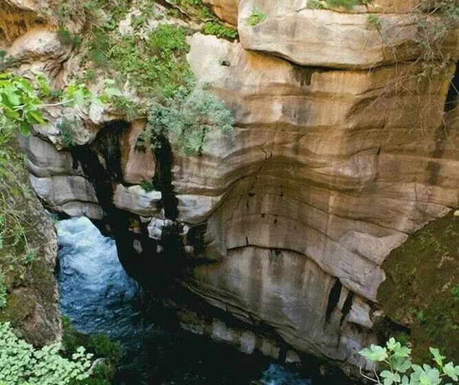 Kirch Hotel & Restaurant