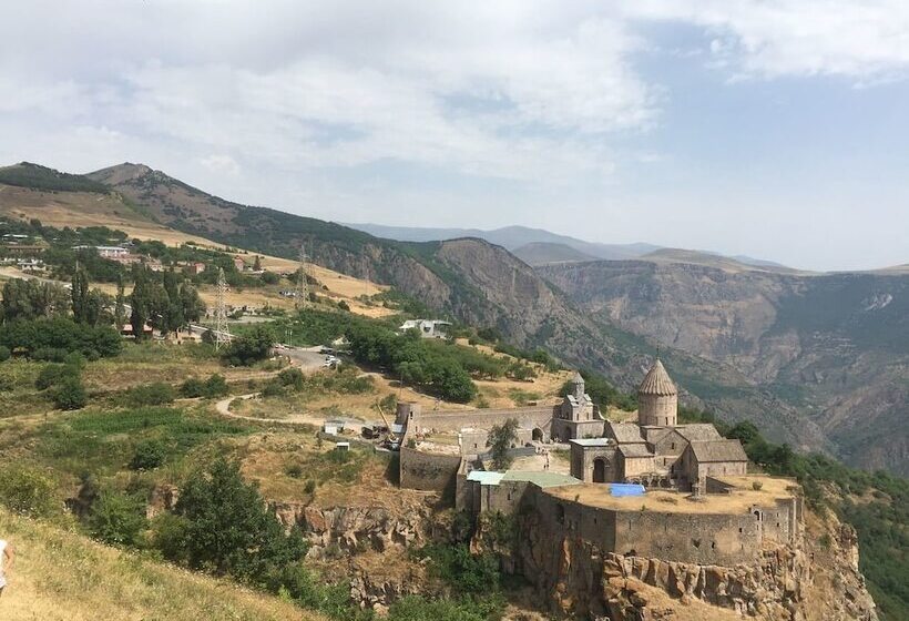 Kirch Hotel & Restaurant