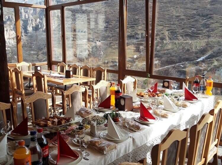 Kirch Hotel & Restaurant