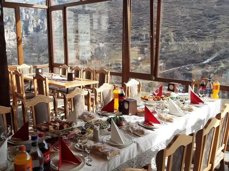 Kirch Hotel & Restaurant