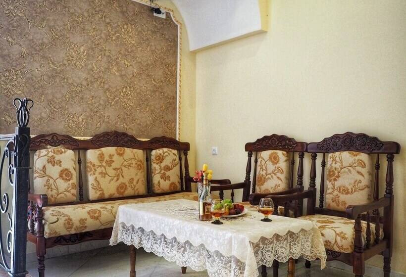 Kirch Hotel & Restaurant