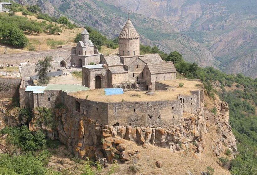 Kirch Hotel & Restaurant