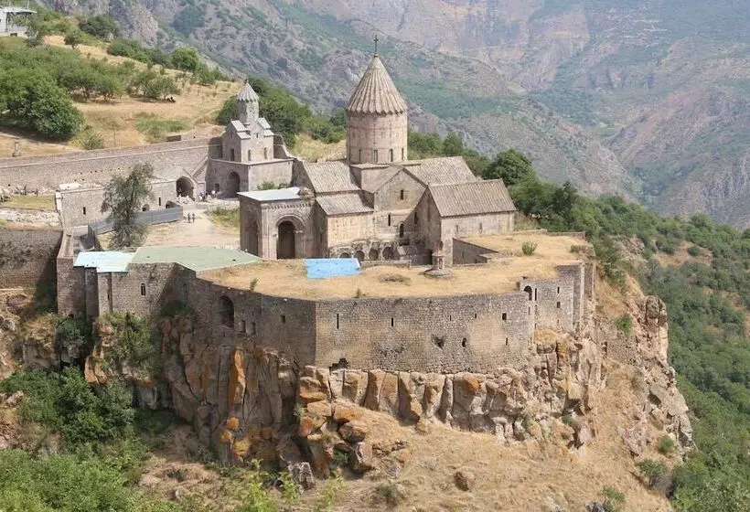 Kirch Hotel & Restaurant