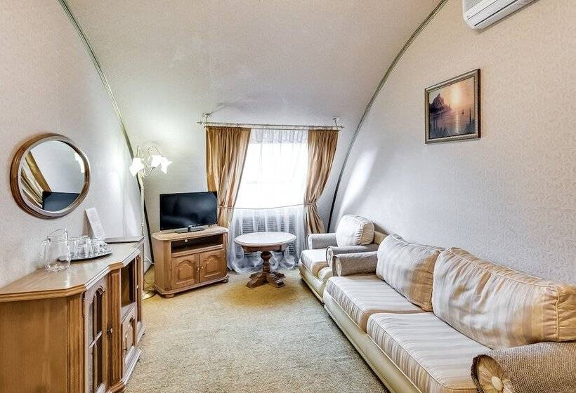 Отель Liner Platov