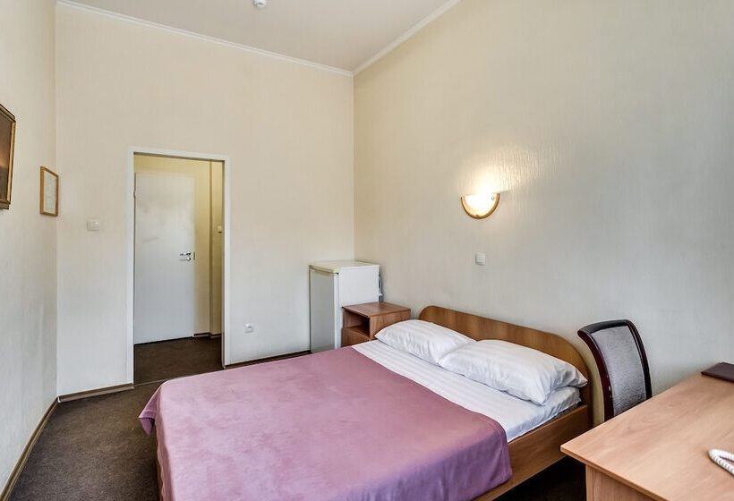 Отель Liner Platov