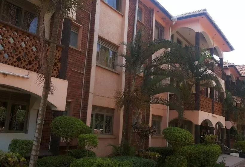 هتل Romu Garden