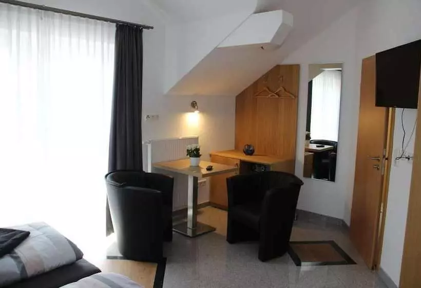 Hotelli Zum Kreuzritter