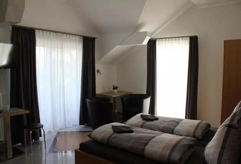 Hotelli Zum Kreuzritter