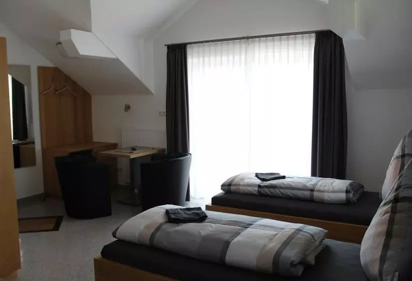 Hotelli Zum Kreuzritter