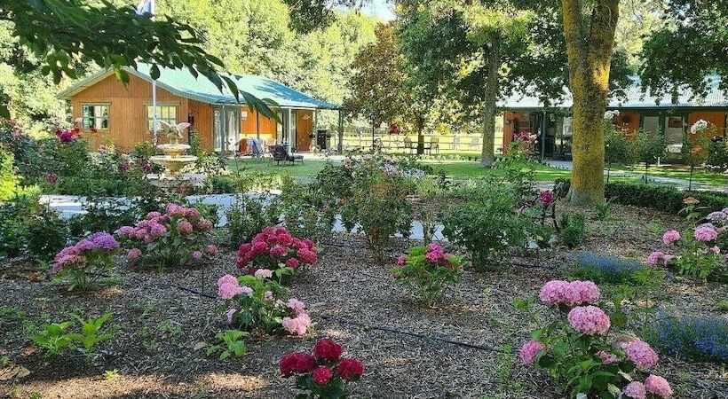 צימר The Jolly Poacher Retreat