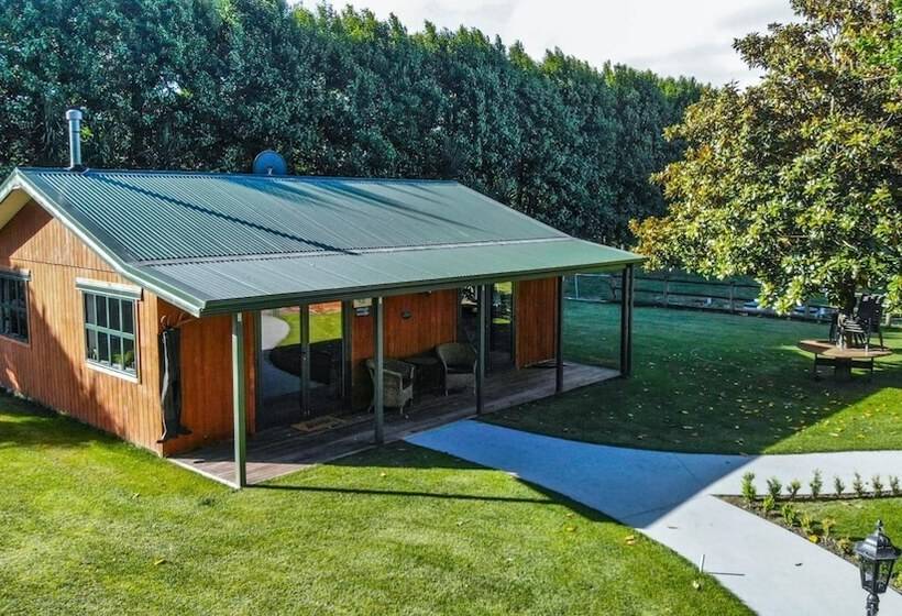 צימר The Jolly Poacher Retreat