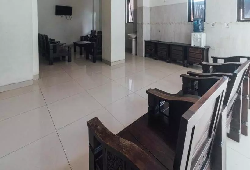 Hotelli Oyo 1872 Sakinah Grand Soabali