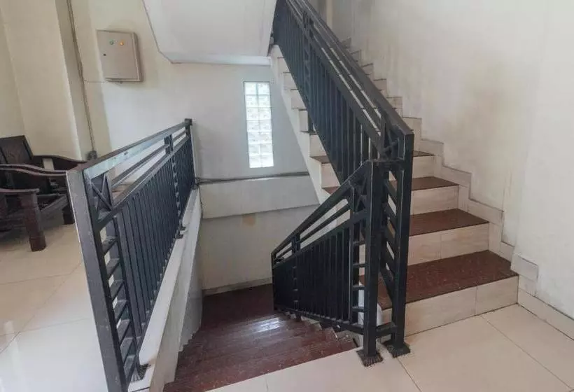 Hotelli Oyo 1872 Sakinah Grand Soabali