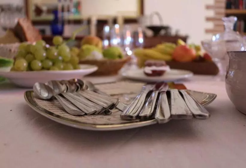 تختخواب و صبحانه Casale Santilli