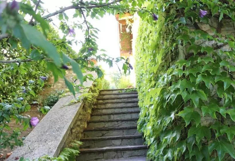 تختخواب و صبحانه Casale Santilli