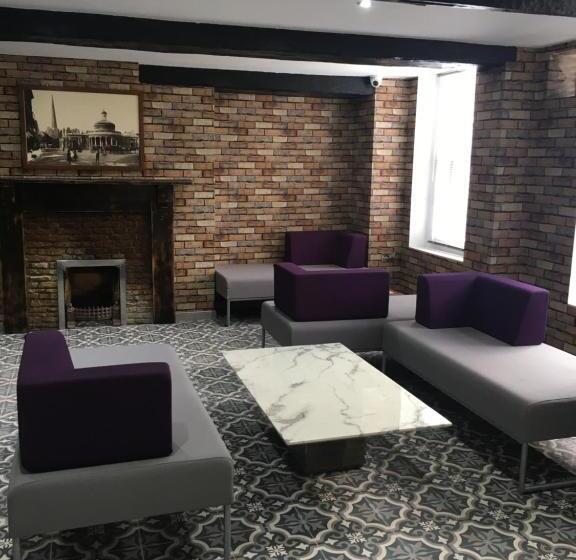 ベッドアンドブレックファースト The Town