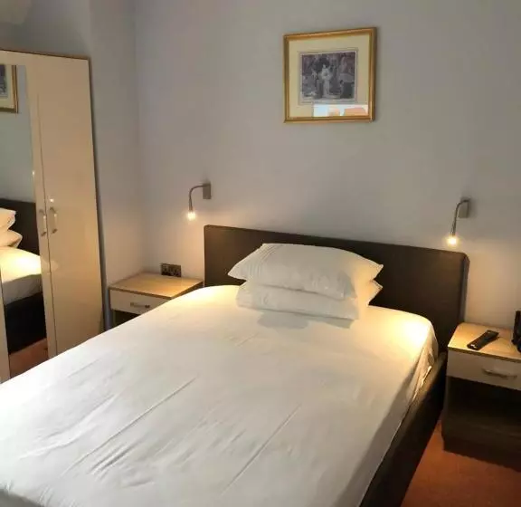 Aamiaismajoitus (B&B) The Town