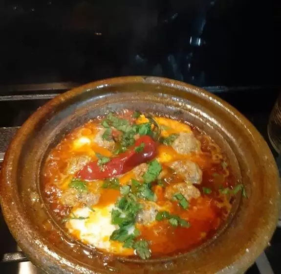Riad Tanjil