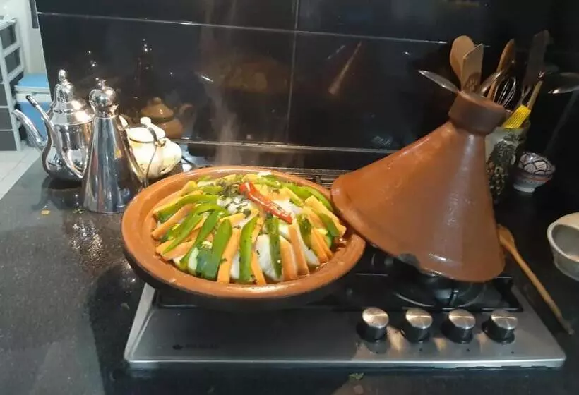 Riad Tanjil