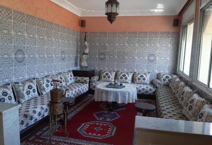 Riad Tanjil