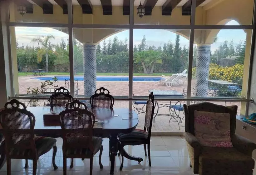 Riad Tanjil