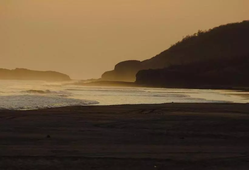 Retkeilymaja Escondite Pacifico