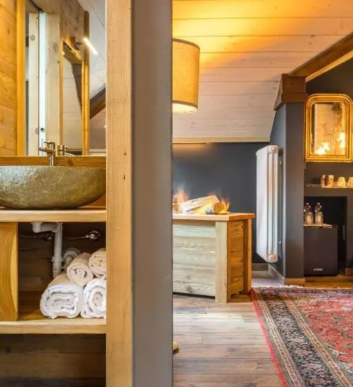 Aamiaismajoitus (B&B) John Luxury Suites