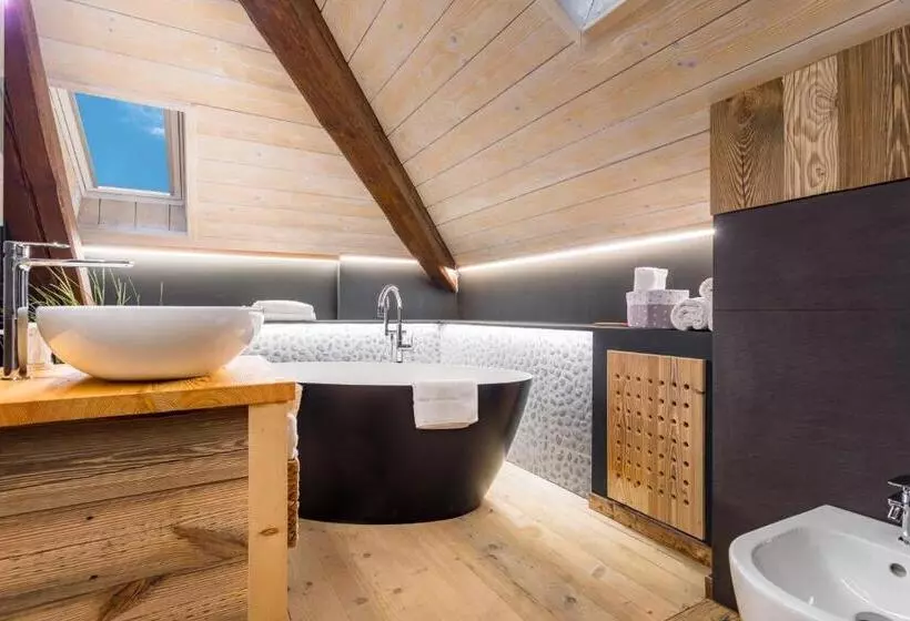 Aamiaismajoitus (B&B) John Luxury Suites