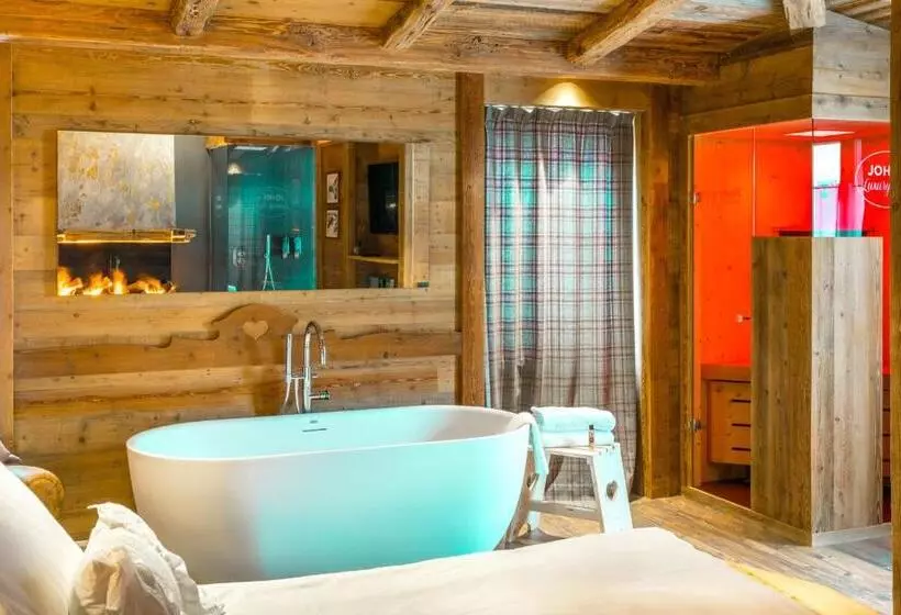 Aamiaismajoitus (B&B) John Luxury Suites