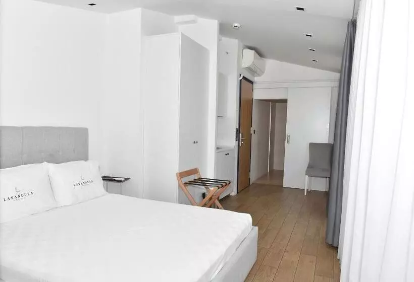 هتل Levent Lavandula