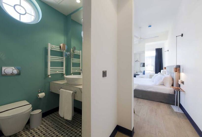 هتل Levent Lavandula