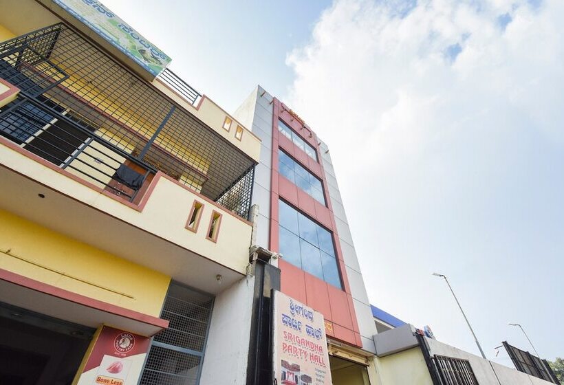 ホテル Spot On 62496 Srigandha Party Hall