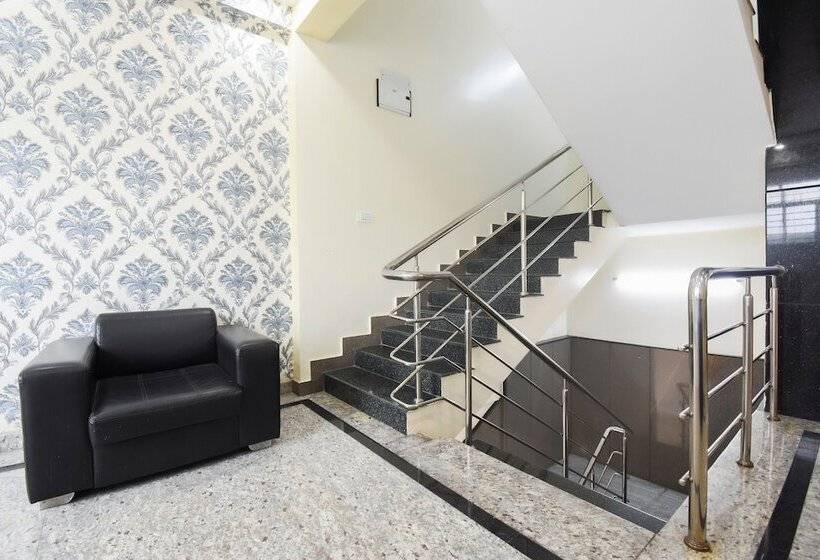 ホテル Spot On 62496 Srigandha Party Hall