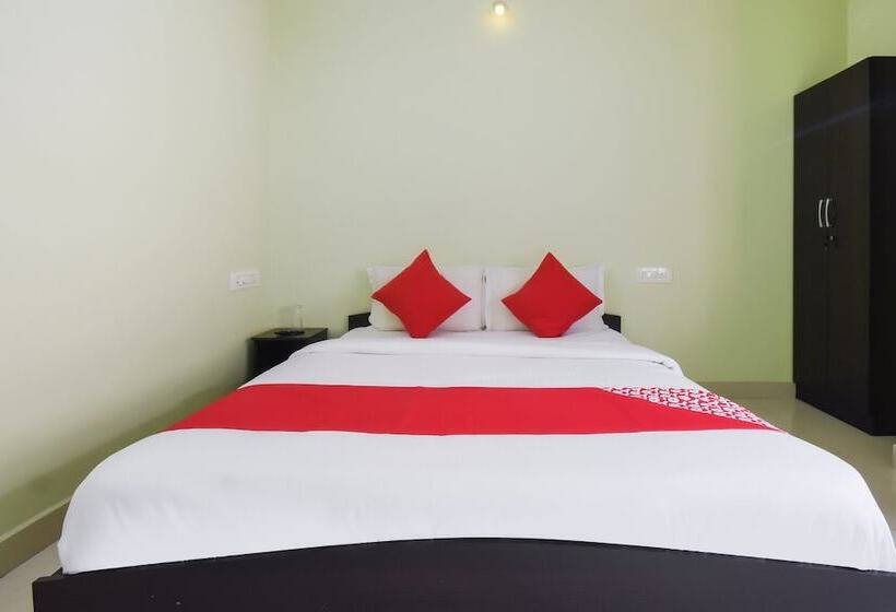 ホテル Spot On 62496 Srigandha Party Hall