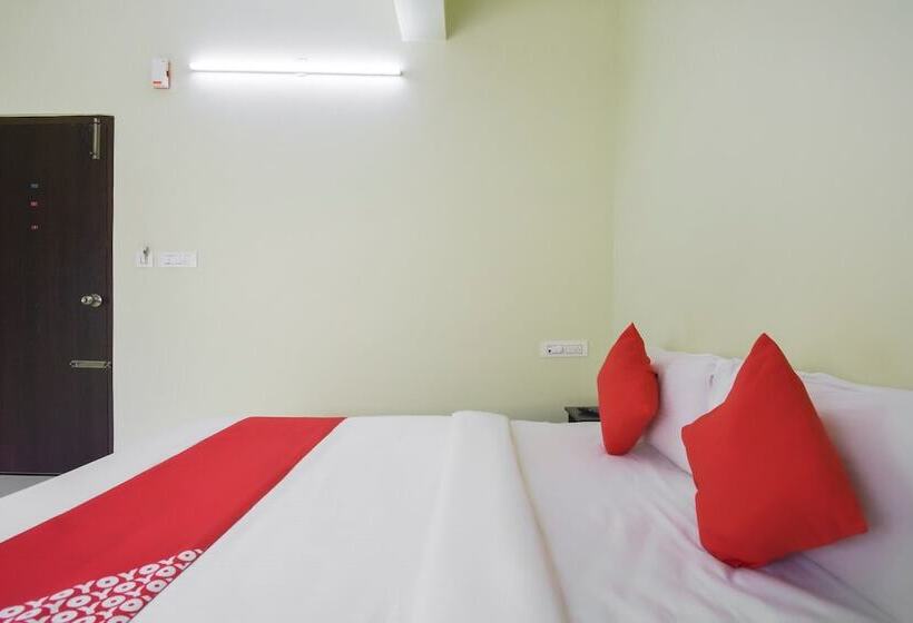 ホテル Spot On 62496 Srigandha Party Hall