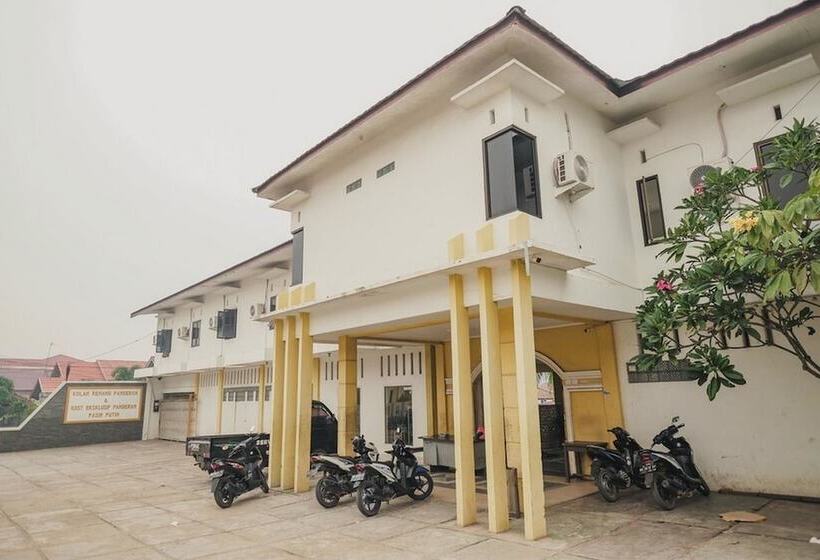 Pensjonat Reddoorz Syariah @ Pasir Putih Jambi