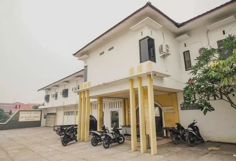 ペンション Reddoorz Syariah @ Pasir Putih Jambi