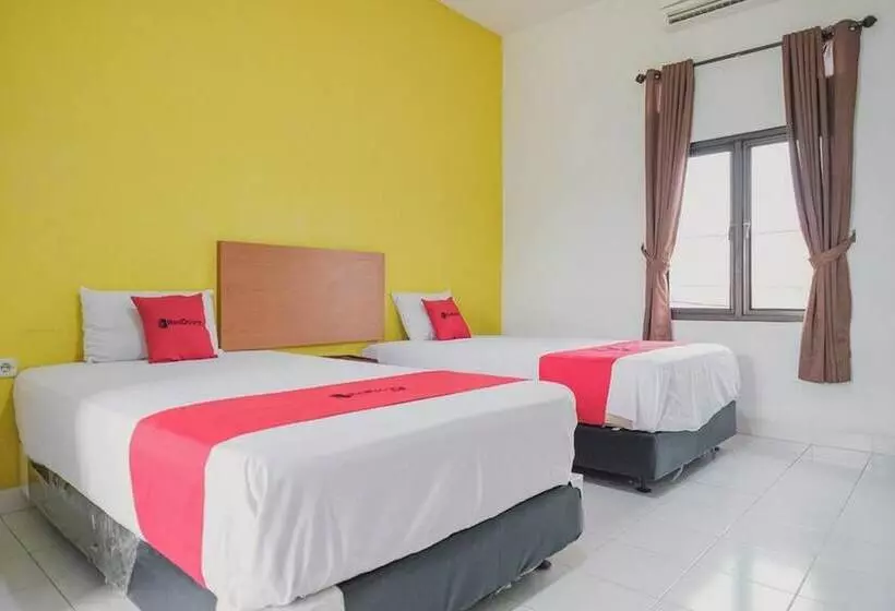 ペンション Reddoorz Syariah @ Pasir Putih Jambi