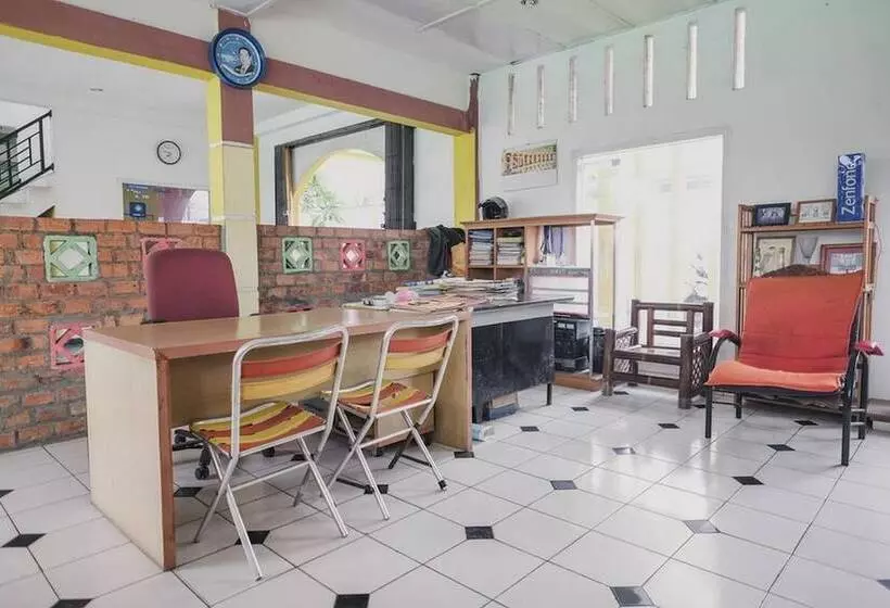 ペンション Reddoorz Syariah @ Pasir Putih Jambi