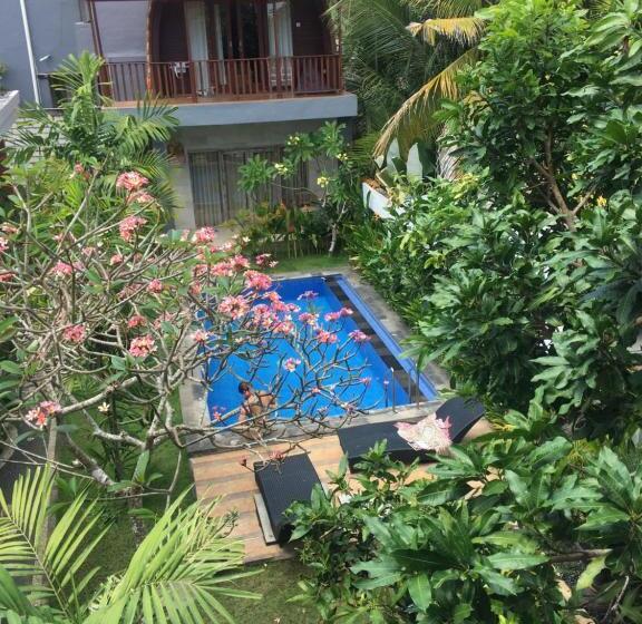 بنسيون Arjuna Uluwatu Guest House