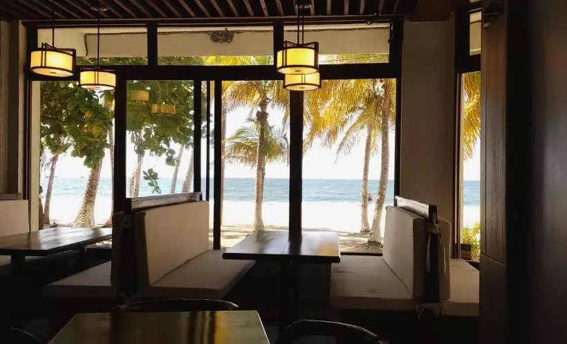 هتل Bayside Inn