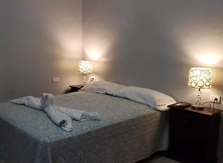 هتل Bayside Inn
