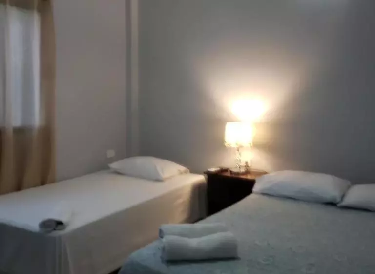 هتل Bayside Inn