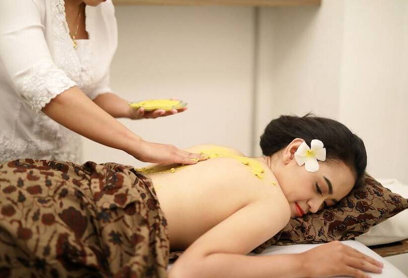 Harris Hotel & Conventions Bundaran Satelit Surabaya