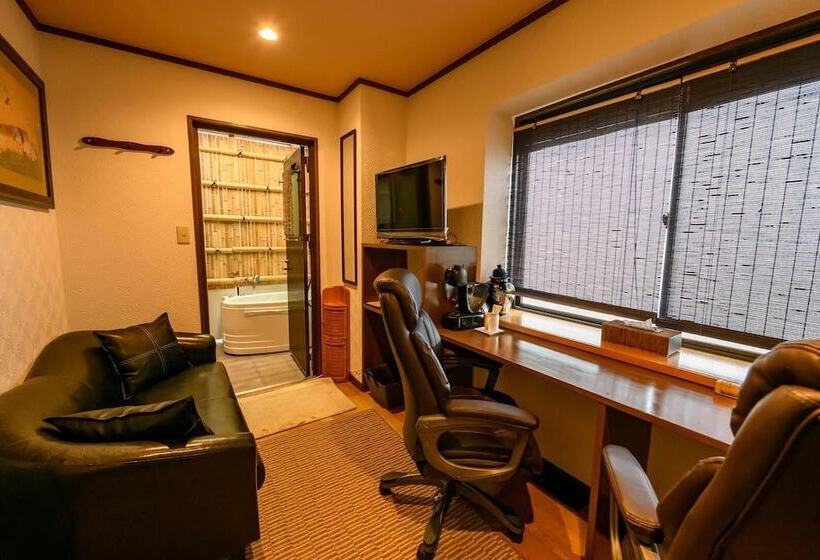 בית מלון כפרי Strata