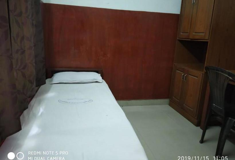 فندق Unnikrishna Lodge