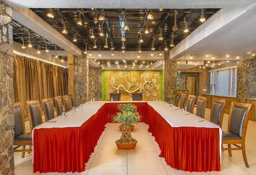 Kanishka Retreat Resort Chail