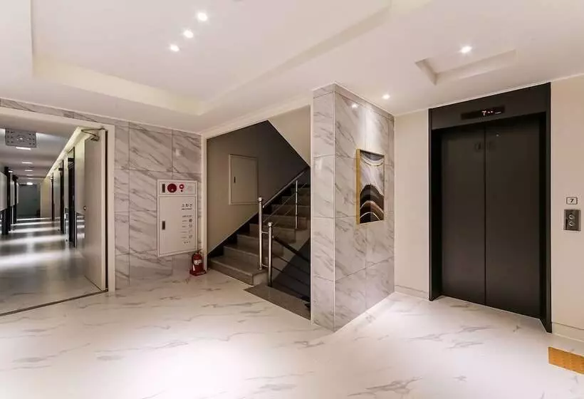 ホテル French Code