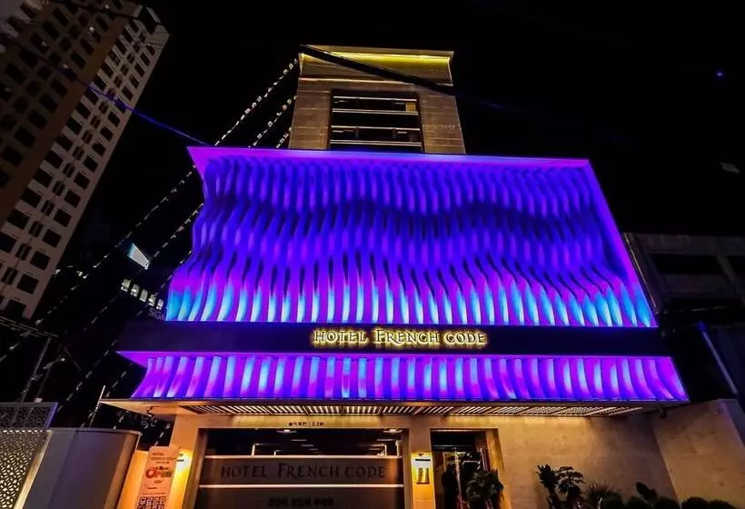 ホテル French Code